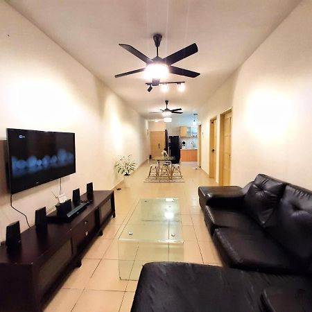 N'Dnie Homestay Pelangi Mall Condominium โกตาบารู ภายนอก รูปภาพ