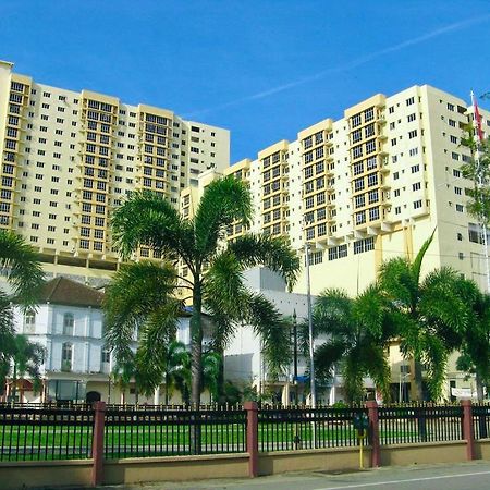 N'Dnie Homestay Pelangi Mall Condominium โกตาบารู ภายนอก รูปภาพ